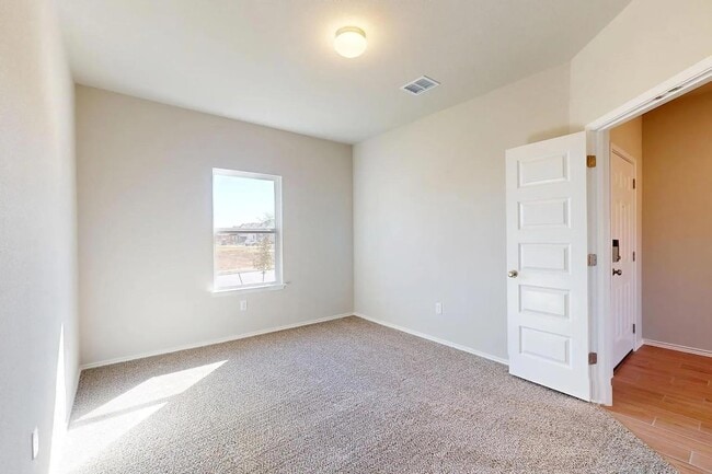 Building Photo - 12112 Dillon Fls Dr