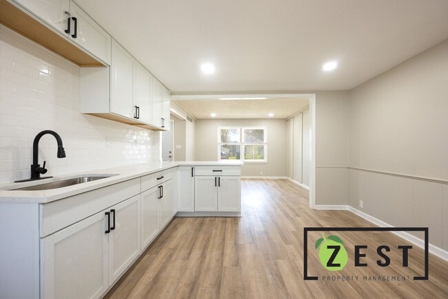 Building Photo - BEAUTIFUL HOME! OPEN HOUSE SATURDAY MAY 10...