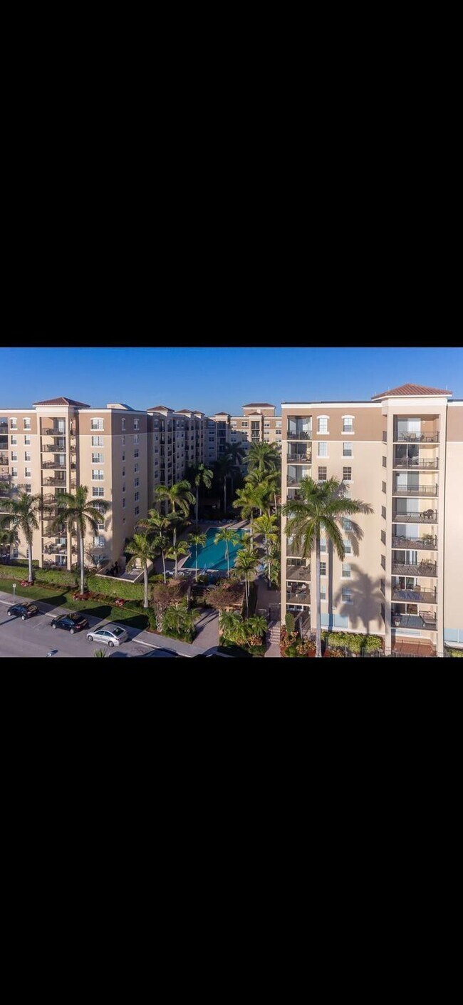 Building Photo - 1803 N Flagler Dr