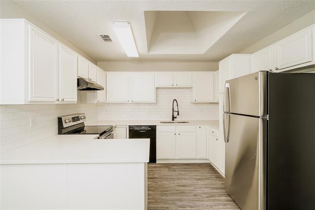 Building Photo - 4201 S Coral Springs Dr