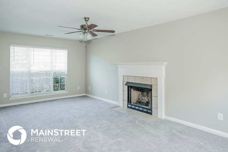 Building Photo - 135 Bellelaine Dr