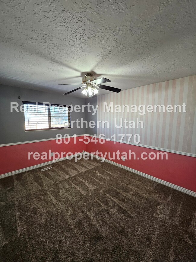 Building Photo - 4 Bedroom 2 Bath Home in Clearfield Coming Soon!