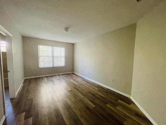 Building Photo - 152 SW Peacock Blvd