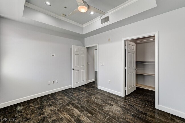Building Photo - 75 E Agate Ave