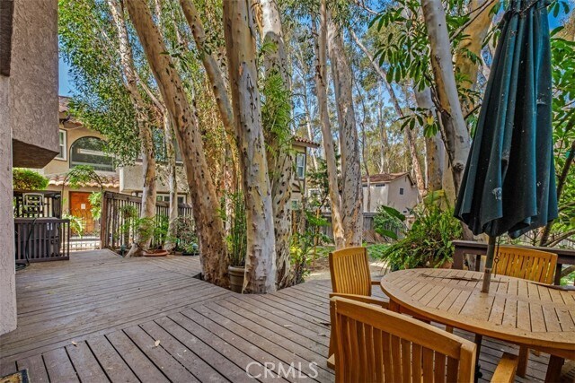 Building Photo - 24881 Village Wood Ln