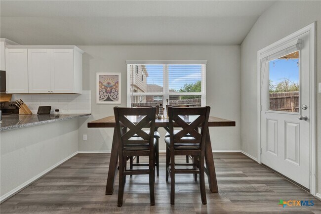 Building Photo - 1814 Strawberry Fld