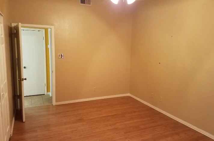 Building Photo - 6621 Honey Hl