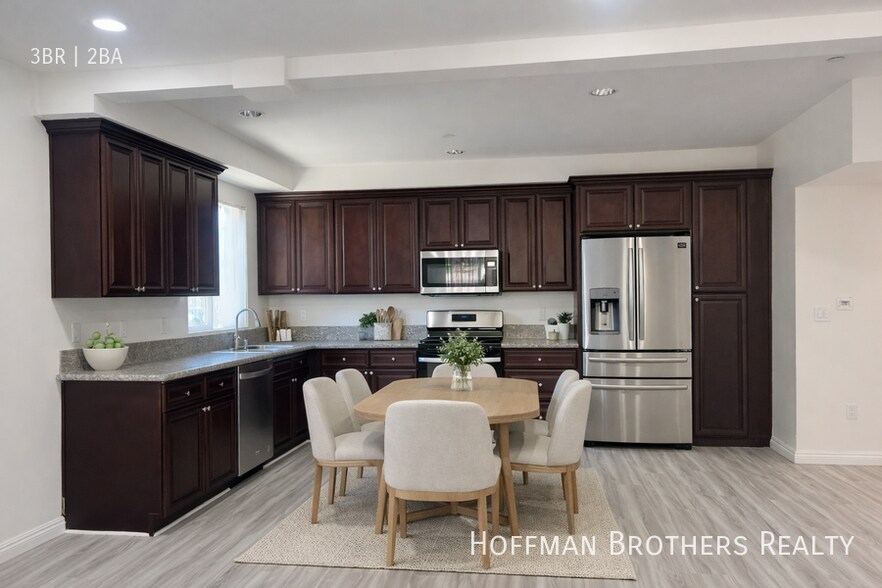 Building Photo - 6829 Simpson Ave