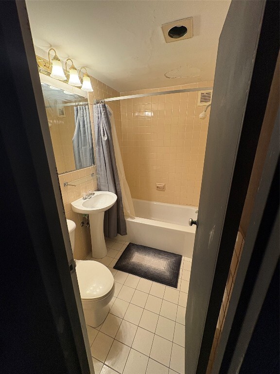 Building Photo - 65 Front St