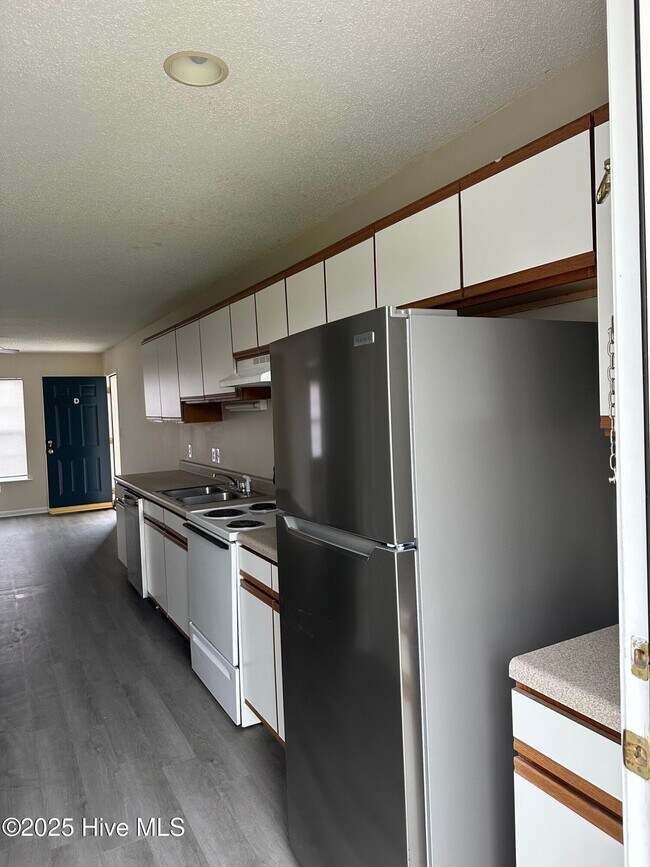 Building Photo - 4465 Magellan Ct