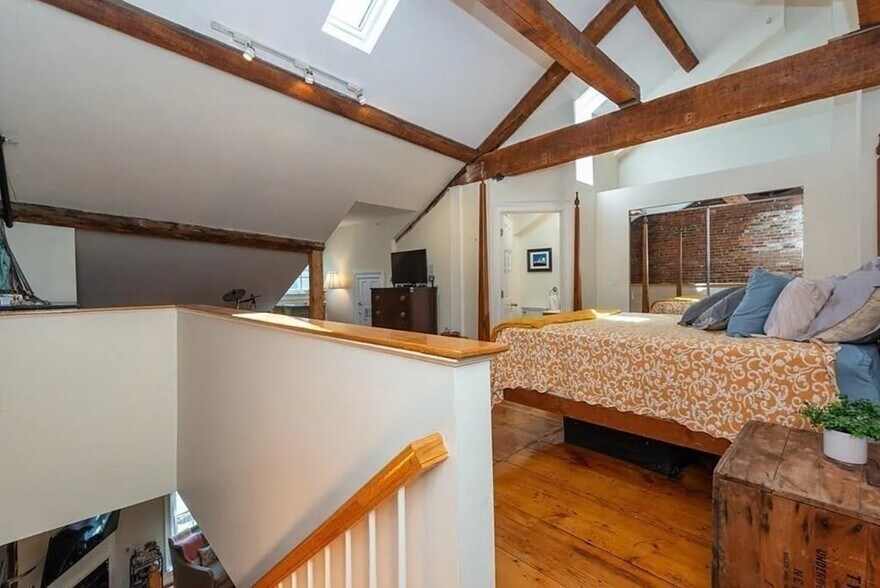 Building Photo - 141 Washington St