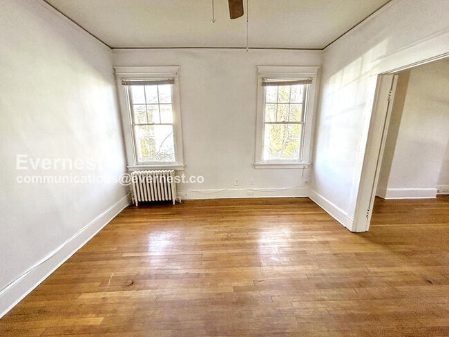 Building Photo - 3114 Barton Ave