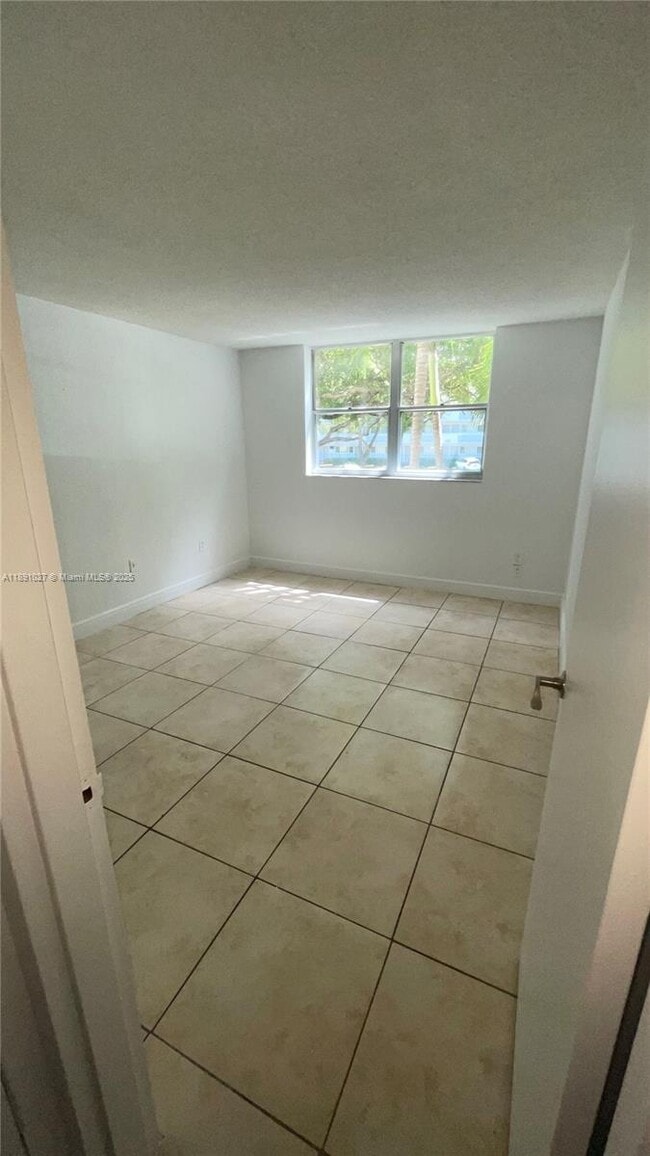 Building Photo - 1805 Sans Souci Blvd