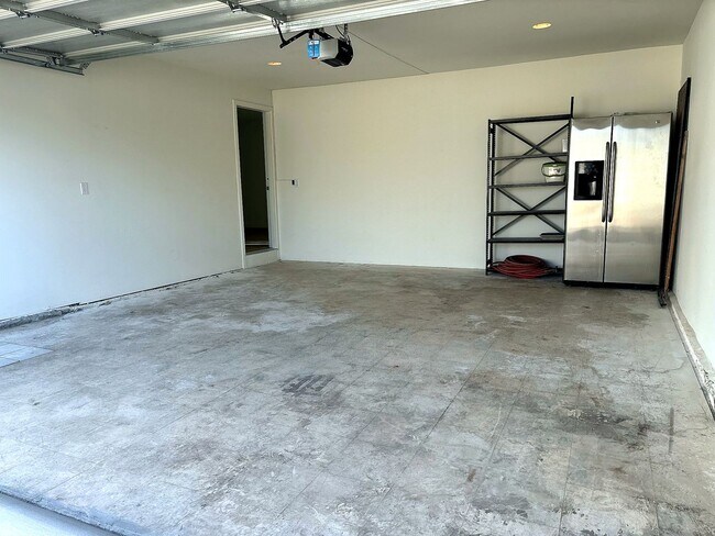 Building Photo - 11248 Lull St