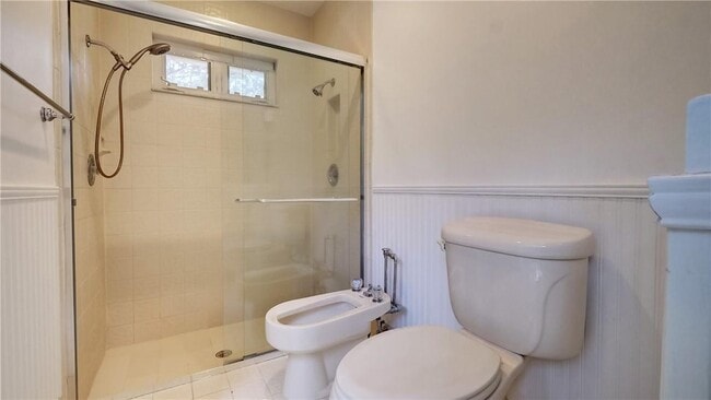 Building Photo - 10890 SW 83rd Ave