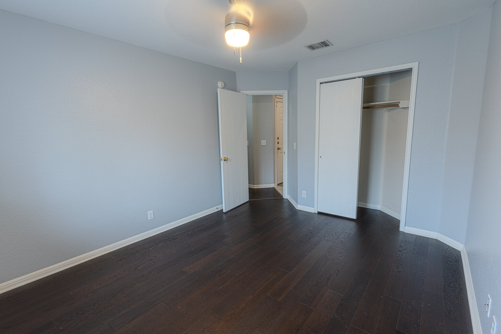 Building Photo - 208 Discovery