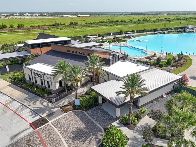 Building Photo - 13814 Salome Dr