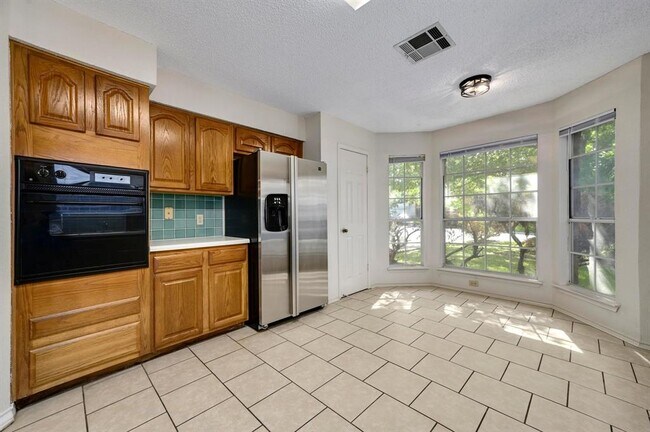 Building Photo - 9312 Silk Oak Cove