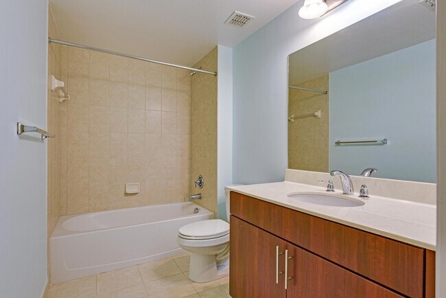 Building Photo - 4907 Midtown Ln