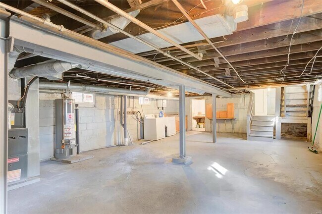 Building Photo - 6937 Melrose Ave