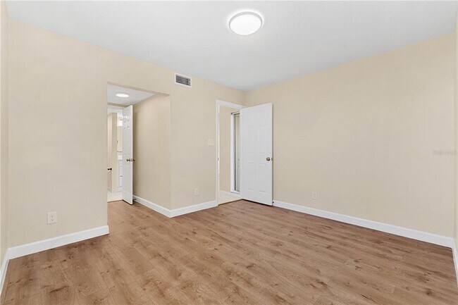 Building Photo - 2073 Skimmer Ct