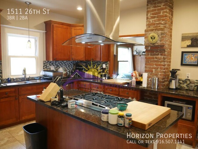 Building Photo - 1511 26th St