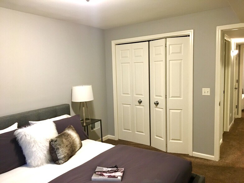 Large sized closet - 743 N Wolcott Ave