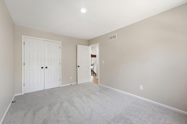Building Photo - 11804 Oakmont St