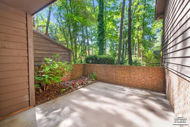Building Photo - 3505 Colony Crossing Dr
