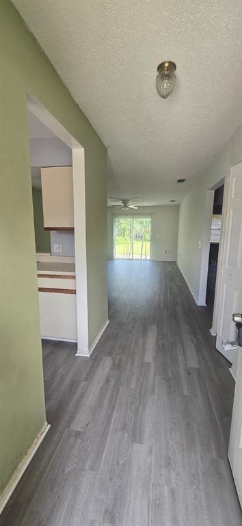 Building Photo - 304 Camillia Ln