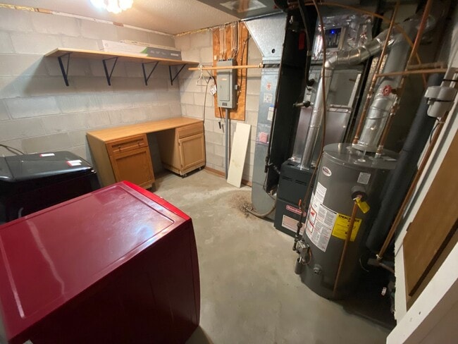 Building Photo - New Renovated 2br/1ba Townhome in Apple Va...