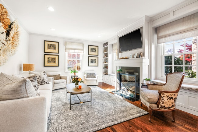 Building Photo - 15 Overlook Pl