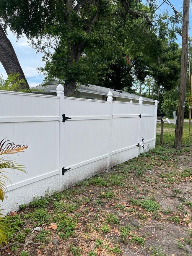 Building Photo - Beautiful 3BR Home in Central Tampa – Move-In Ready!