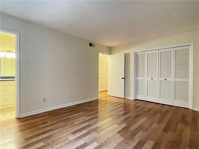 Building Photo - 59 Lamsden Ln NW