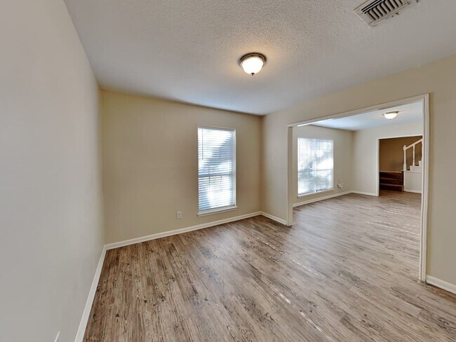Building Photo - 105 St Andrews Dr