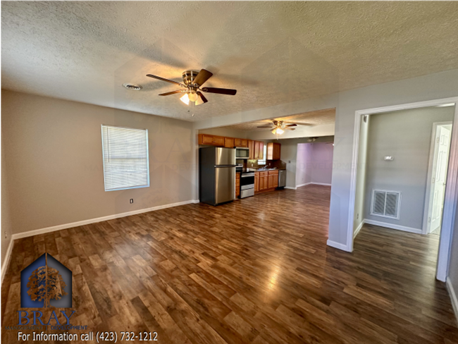 Building Photo - Renovated 3BR / 1BA house in central Kingsport