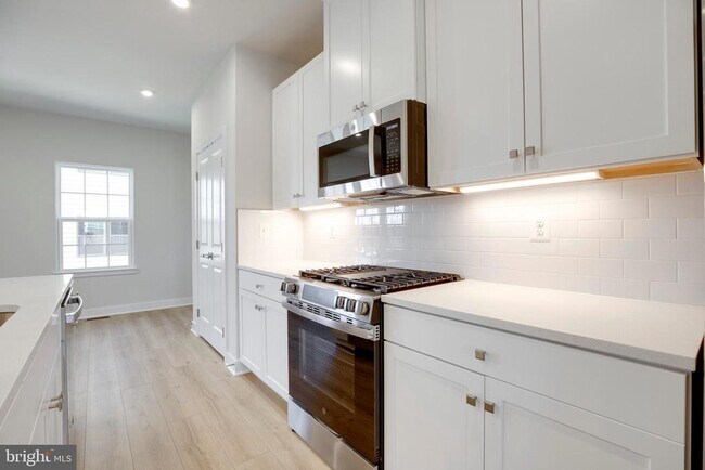 Building Photo - 4504 Dandelion Lp