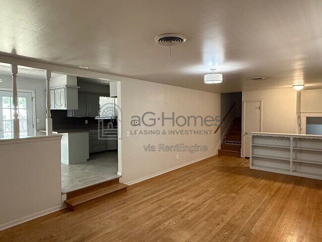 Building Photo - 405 Yukon Ave