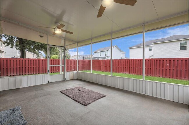 Building Photo - 13 Concordia Dr