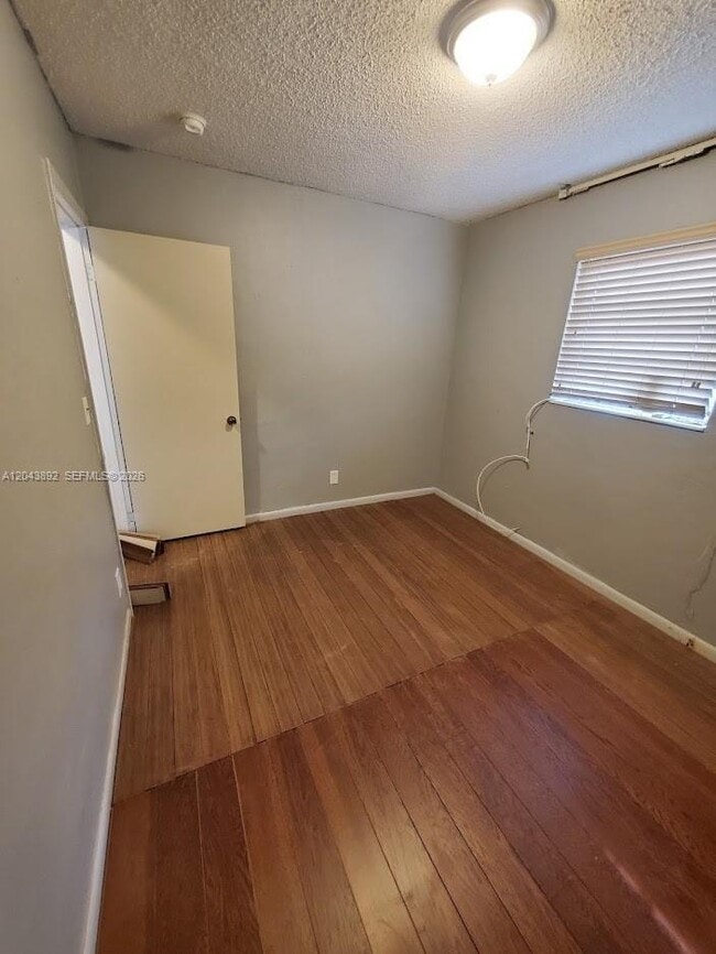 Building Photo - 14721 SW 104th Ave