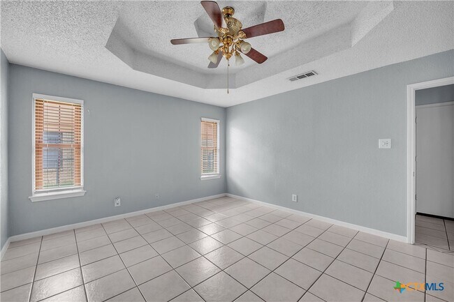 Building Photo - 2807 Bermuda Dr