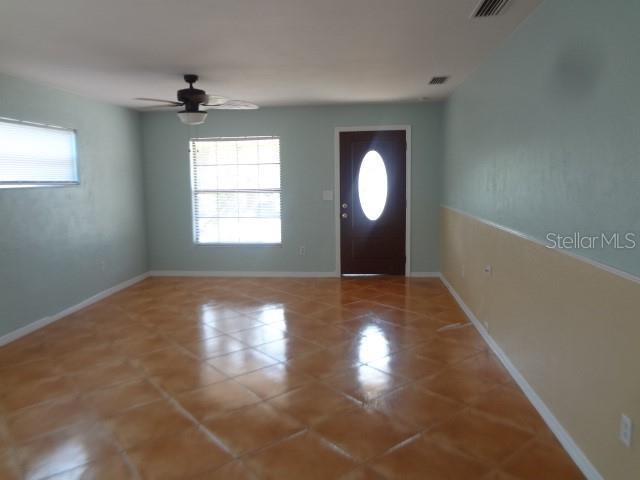 Building Photo - 1219 S Daytona Ave