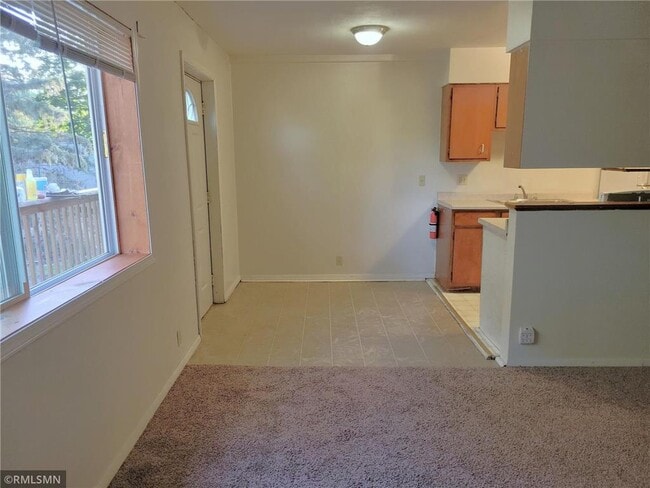 Building Photo - 545 Birchcrest Dr