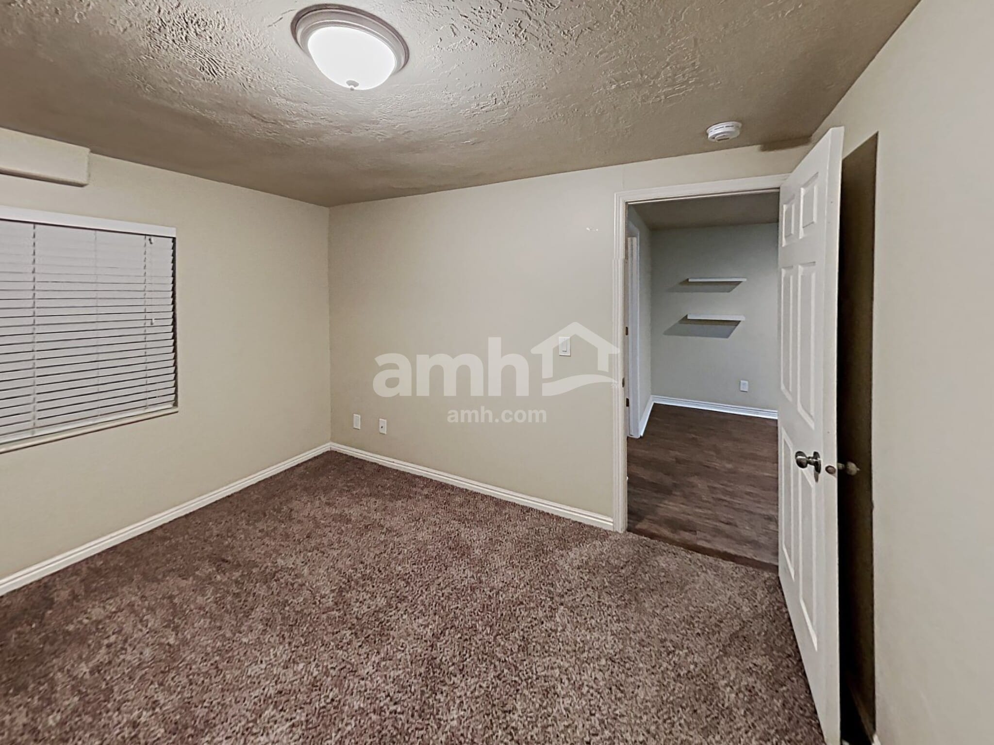 Building Photo - 6398 S Clover Creek Ln