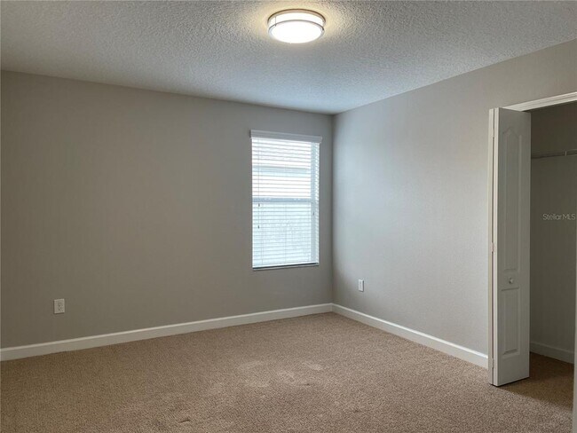 Building Photo - 15168 Evergreen Oak Loop