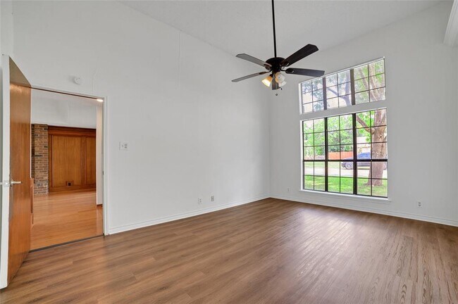 Building Photo - 601 Cedar Ridge Dr