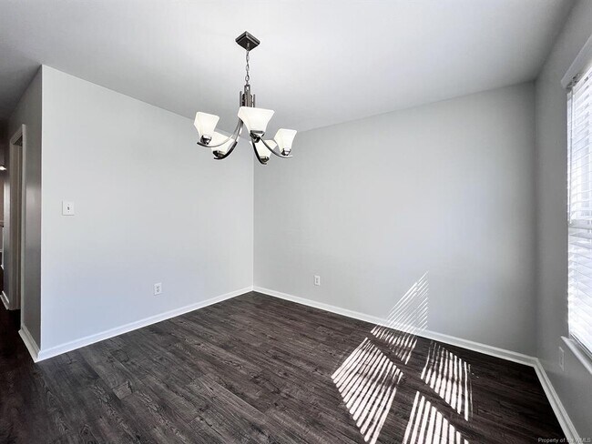 Building Photo - 120 Low Ridge Rd