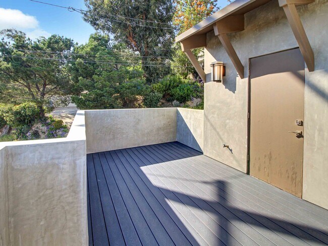 Building Photo - 2612 Corralitas Dr