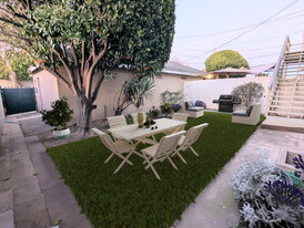 Like a house, w/private yard - 12739 Oxnard St