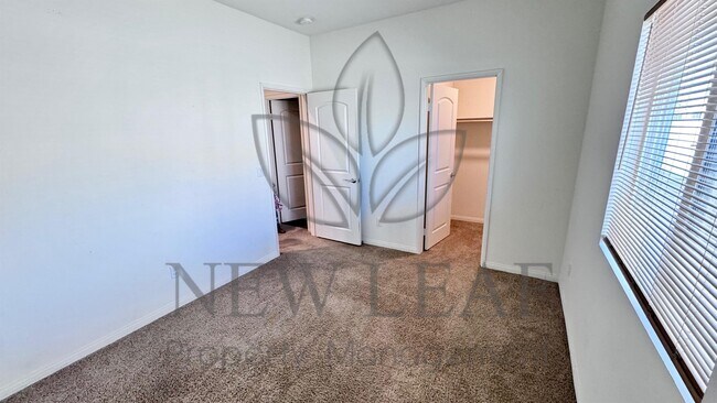 Building Photo - 10674 Appaloosa Ave